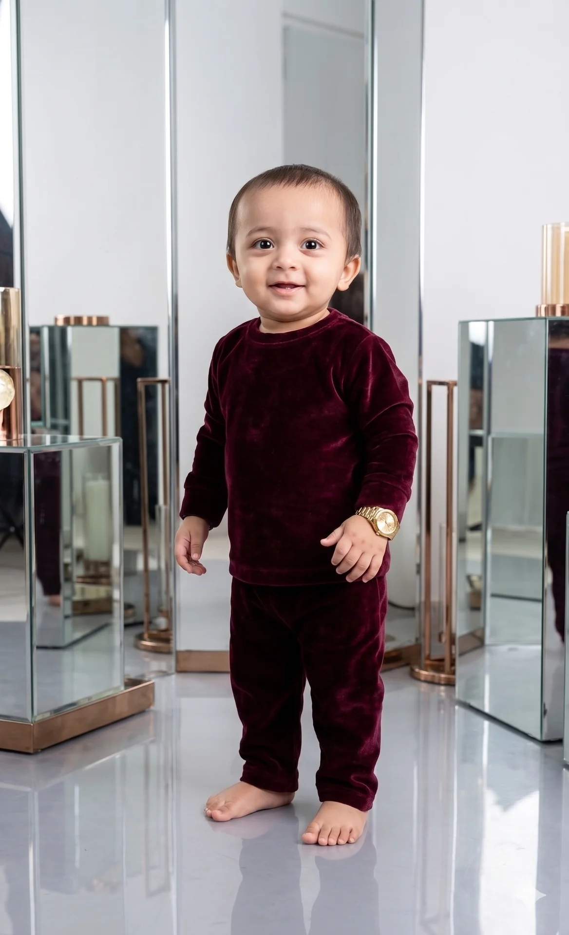 Modern Mirror Studio